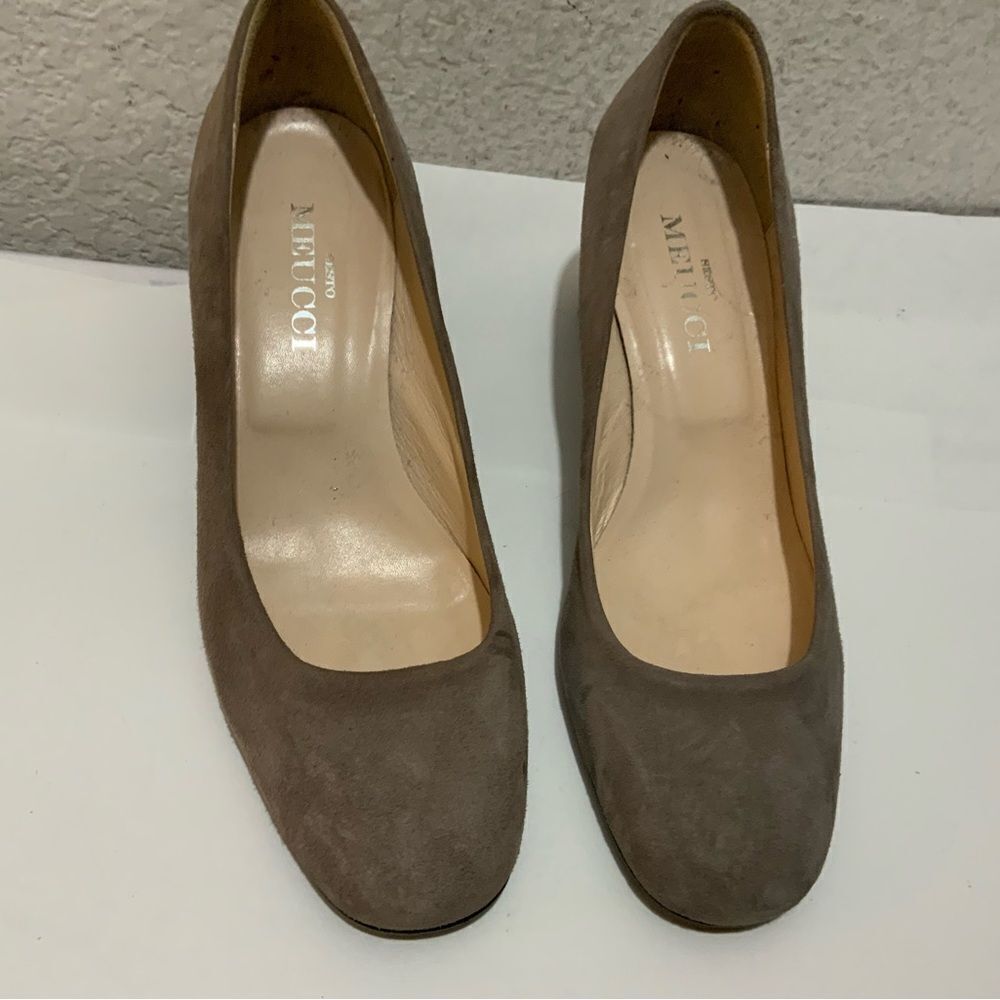 Sesto Meucci Suede Leather Rounded Toe Stacked  Heels